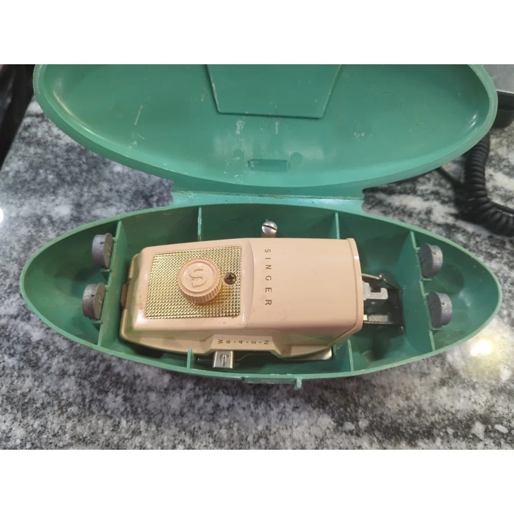 Vtg 1960 Singer Buttonholer Sewing Machine Attachment Storage Case Instructions